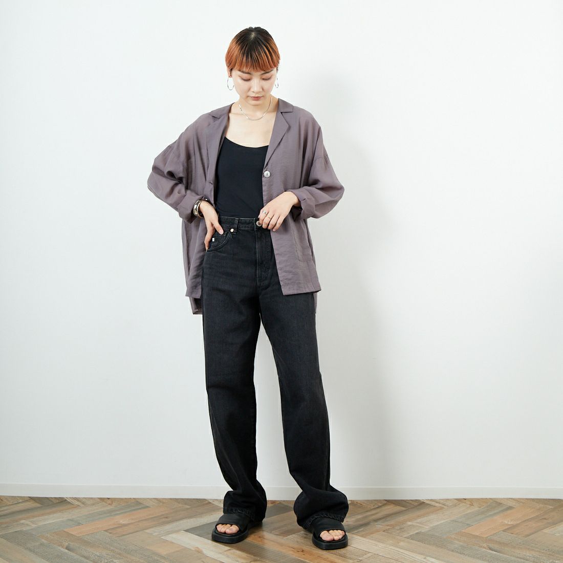 SOMETHING [サムシング] ELSA ヴィンテージルーズストレートデニム [SEA15] 83 BLACK &&モデル身長：160cm 着用サイズ：XS&&