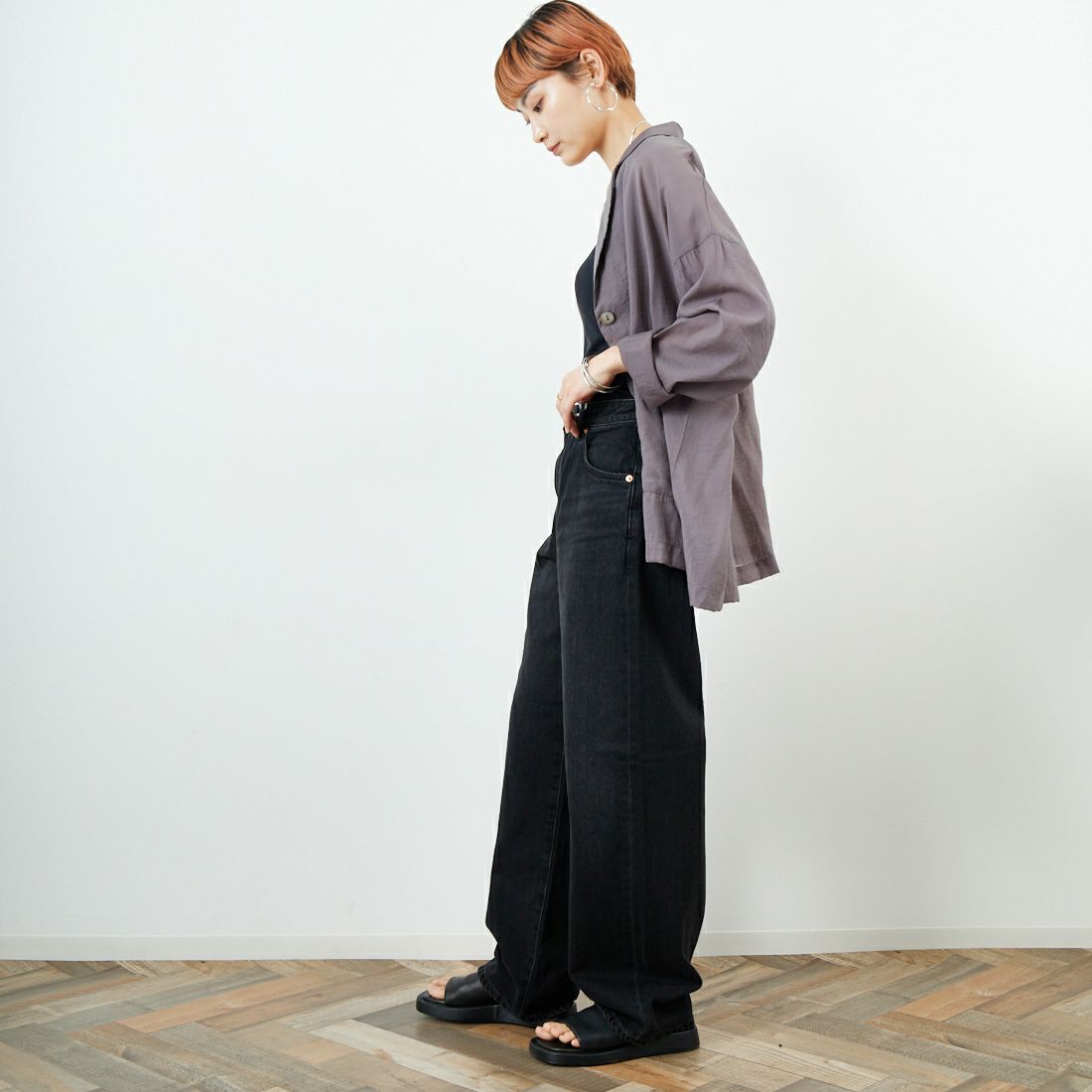 SOMETHING [サムシング] ELSA ヴィンテージルーズストレートデニム [SEA15] 83 BLACK &&モデル身長：160cm 着用サイズ：XS&&