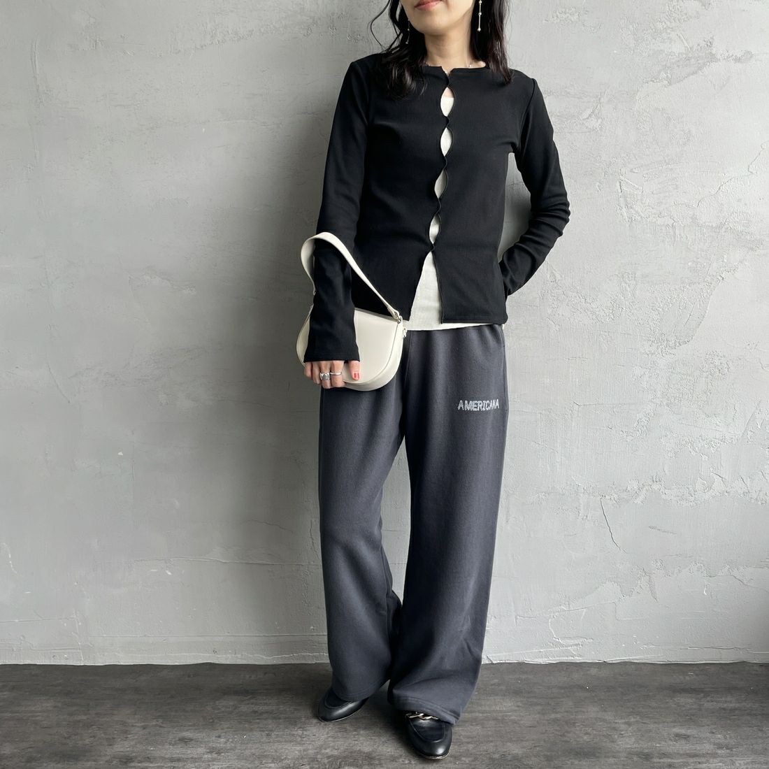 Americana × JEANS FACTORY [アメリカーナ × ジーンズファクトリー] 別注 ロゴプリント スウェットパンツ [BRF-788A-2-JF] ｽﾐｸﾛ &&モデル身長：160cm 着用サイズ：ONE SIZE&&