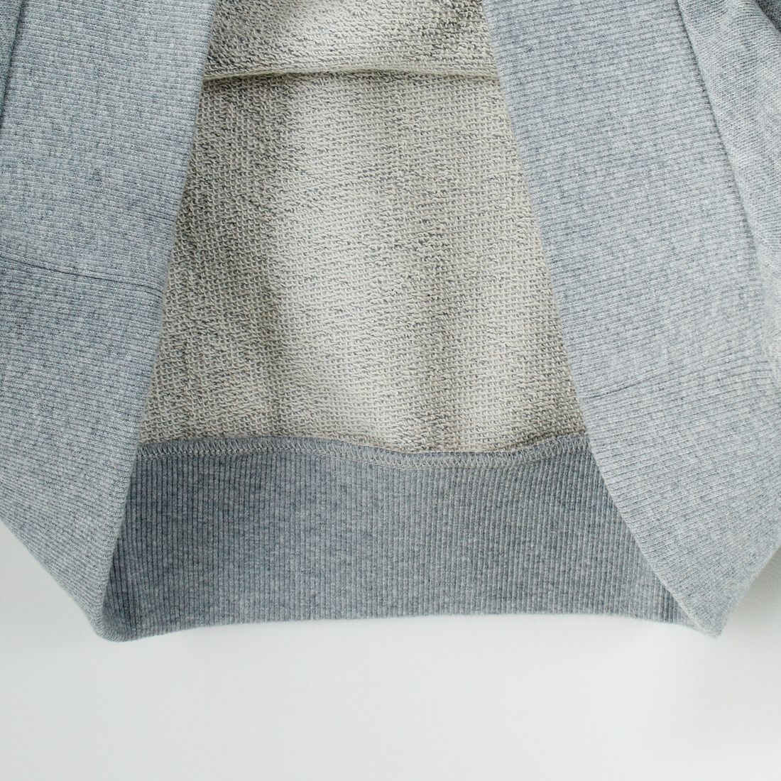 MANHATTAN PORTAGE [マンハッタンポーテージ] 別注 バック切替デザイン クルーネックスウェット [25FWMP-IN72-JF] H.GRAY