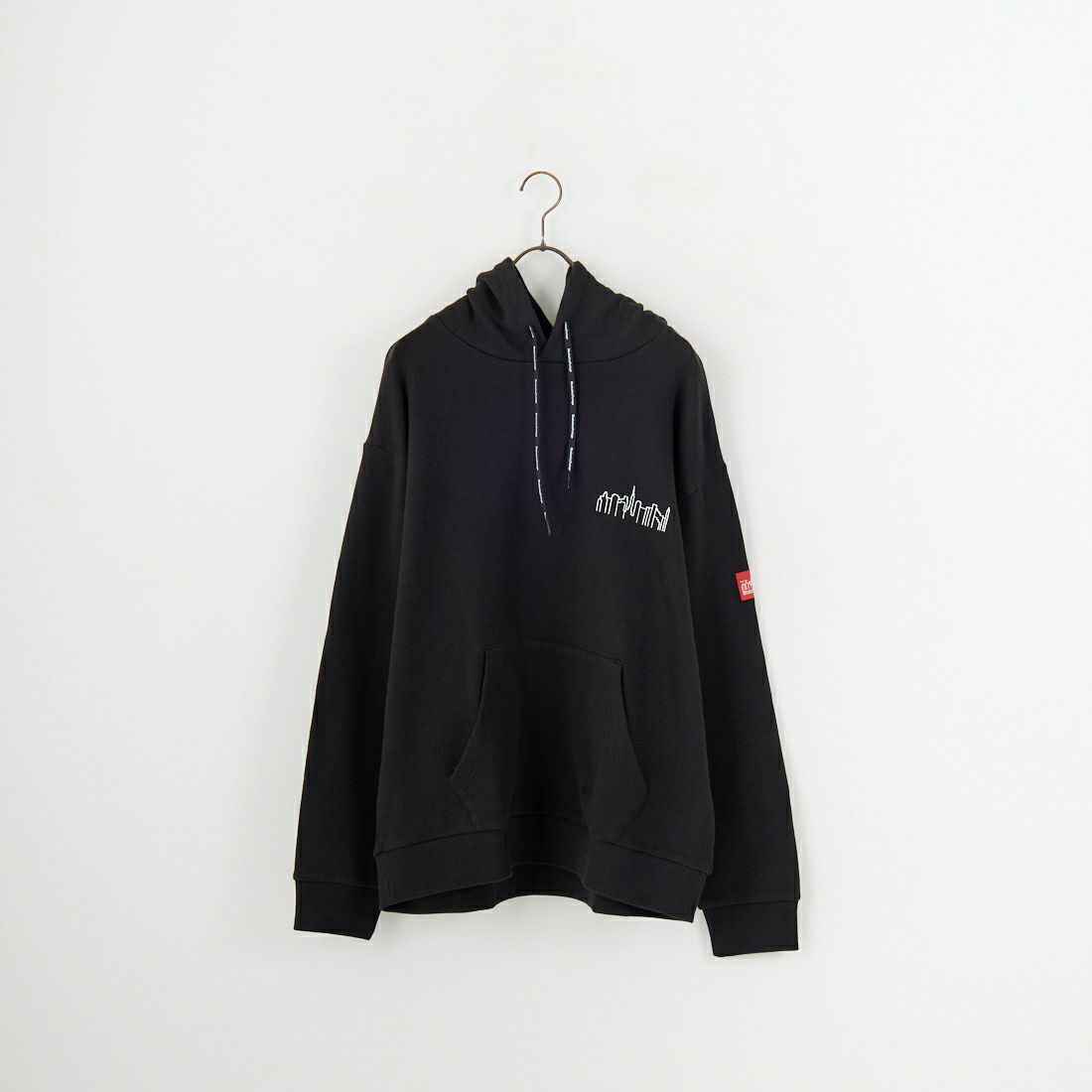MANHATTAN PORTAGE [マンハッタンポーテージ] 別注 フードロゴ刺繍 スウェットパーカー [25FWMP-IN71-JF] BLACK