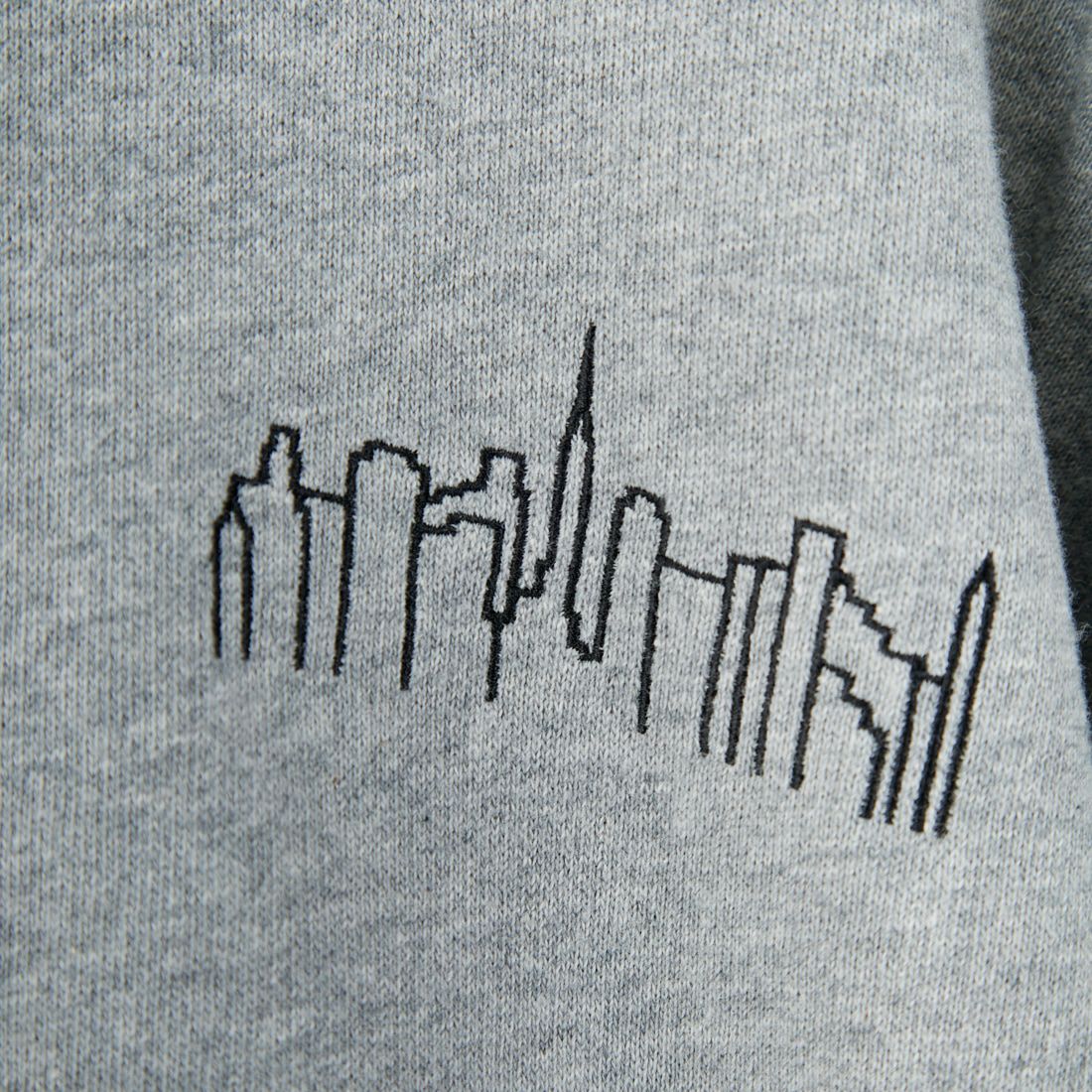 MANHATTAN PORTAGE [マンハッタンポーテージ] 別注 フードロゴ刺繍 スウェットパーカー [25FWMP-IN71-JF] H.GRAY