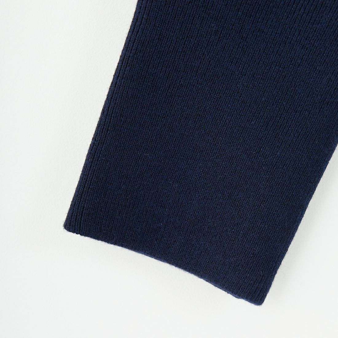 Americana × JEANS FACTORY [アメリカーナ × ジーンズファクトリー] 別注 フロントロゴ ショート丈Vネックカーディガン [ASO-C-004-1-JF] ﾈｲﾋﾞｰ