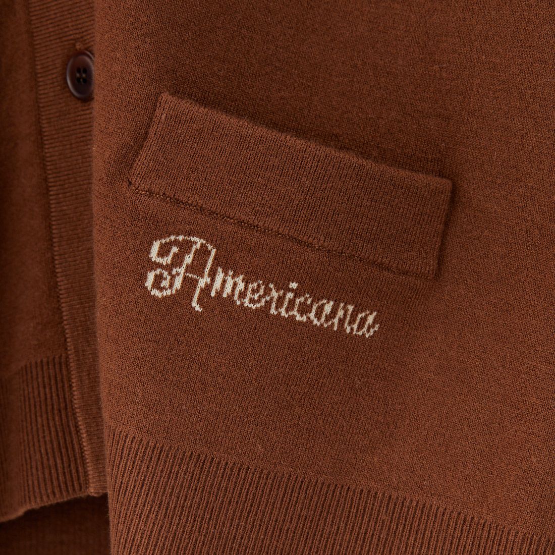 Americana × JEANS FACTORY [アメリカーナ × ジーンズファクトリー] 別注 フロントロゴ ショート丈Vネックカーディガン [ASO-C-004-1-JF] ﾌﾞﾗｳﾝ