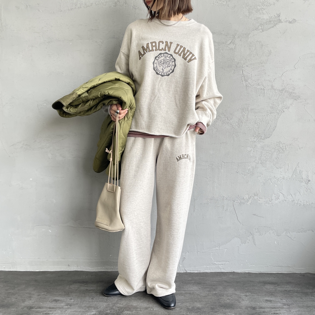 Americana × JEANS FACTORY [アメリカーナ × ジーンズファクトリー] 別注 カレッジロゴ スウェットパンツ [BRF-788A-1-JF] ｵｰﾄﾐｰﾙ &&モデル身長：158cm 着用サイズ：ONE SIZE&&