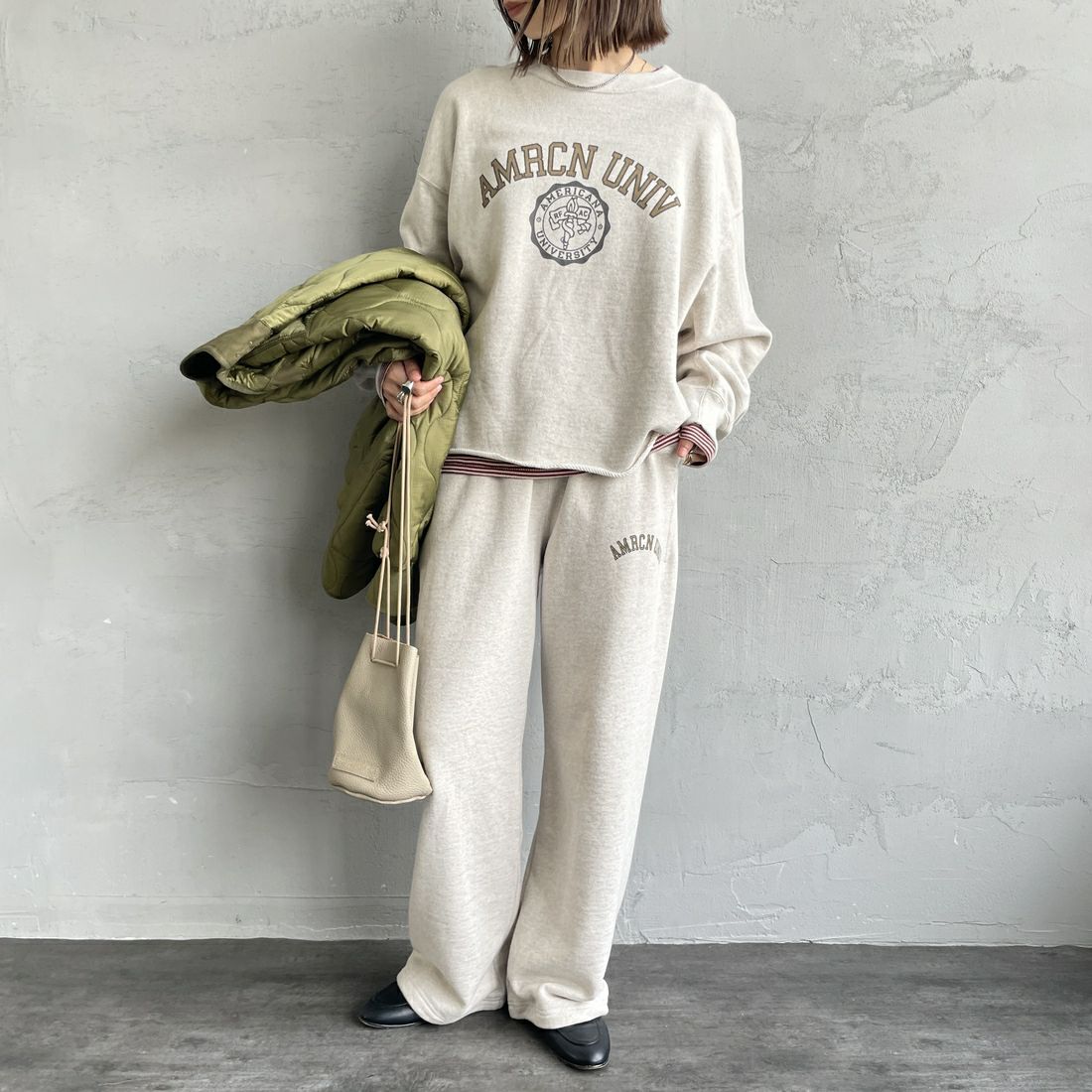 Americana × JEANS FACTORY [アメリカーナ × ジーンズファクトリー] 別注 カレッジロゴ スウェットパンツ [BRF-788A-1-JF] ｵｰﾄﾐｰﾙ &&モデル身長：158cm 着用サイズ：ONE SIZE&&