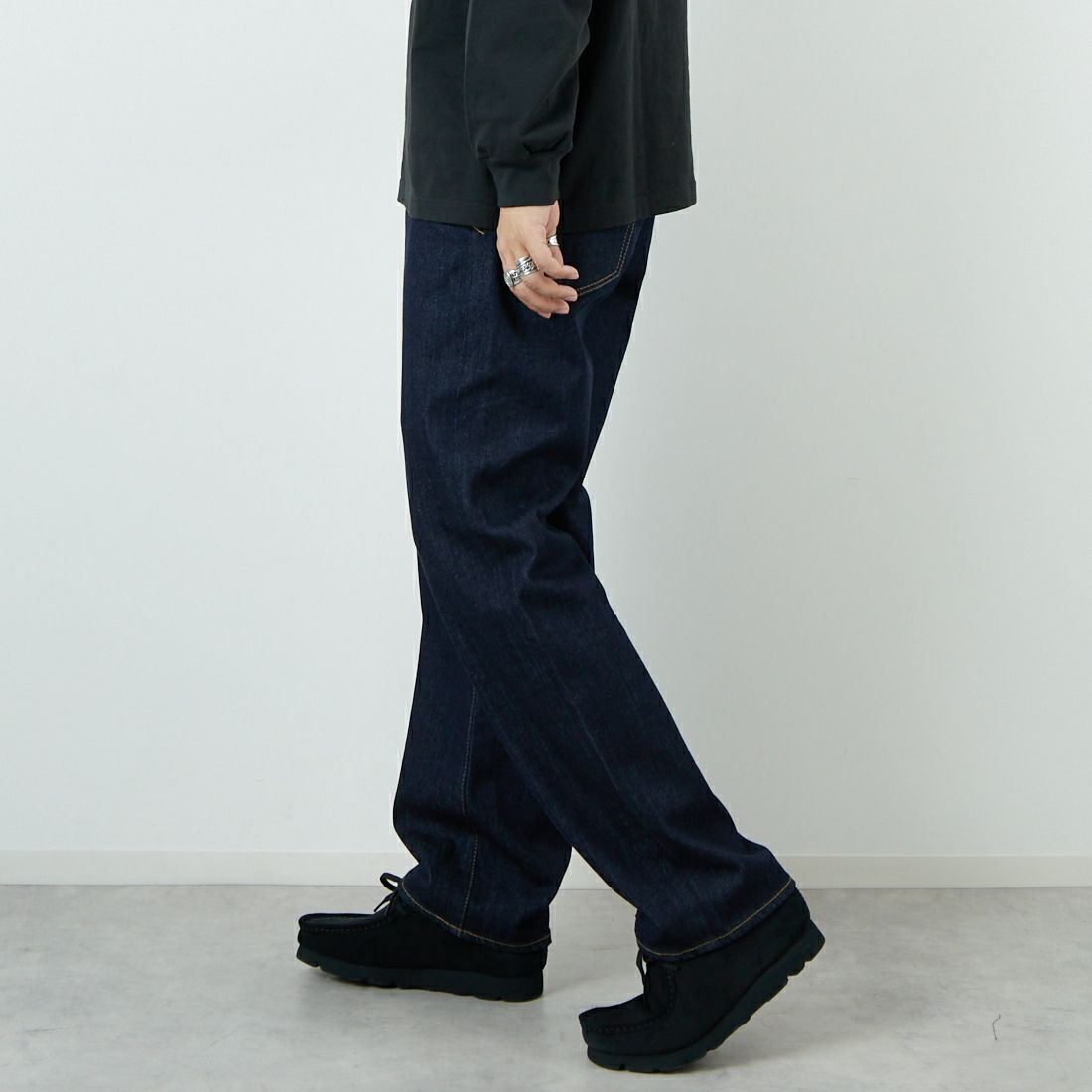 YANUK [ヤヌーク] PREMIUM2 ワイドストレート Roomy [57253040] POW &&モデル身長：179cm 着用サイズ：L&&