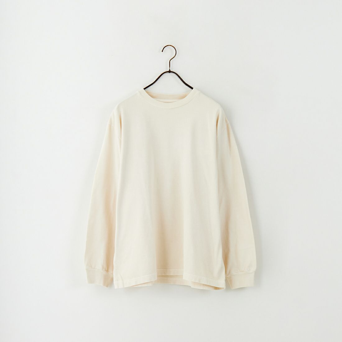 01 D.IVORY