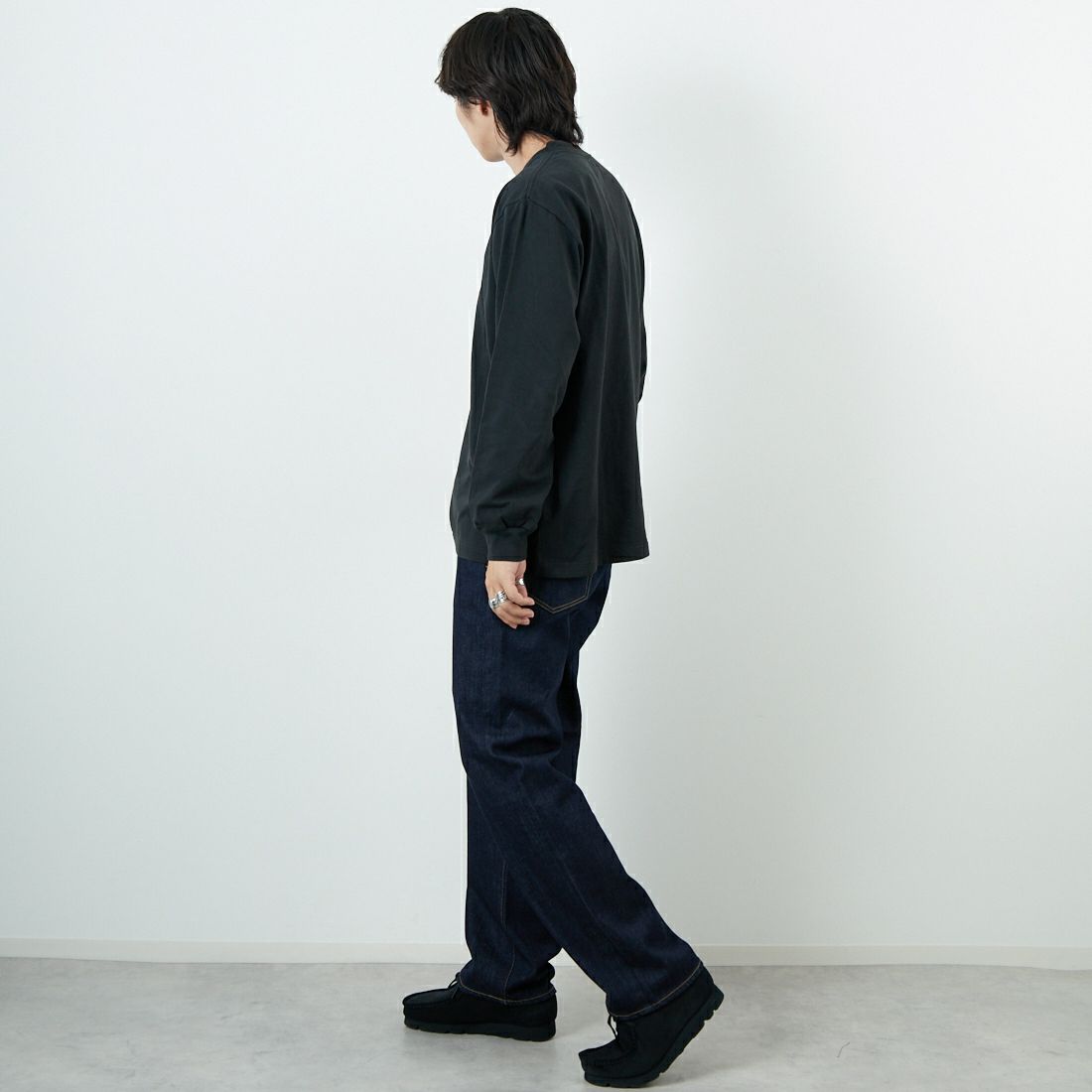 blurhms ROOTSTOCK [ブラームス ルーツストック] クラシックロングスリーブTシャツ [BROOTS25S28F25] 02 F.BLACK &&モデル身長：179cm 着用サイズ：3&&