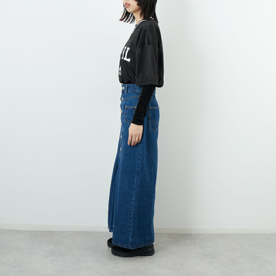 X-girl [エックスガール] フットボールメッシュTシャツワンピース [105253041001] BLACK &&モデル身長：162cm 着用サイズ：ONE SIZE&&