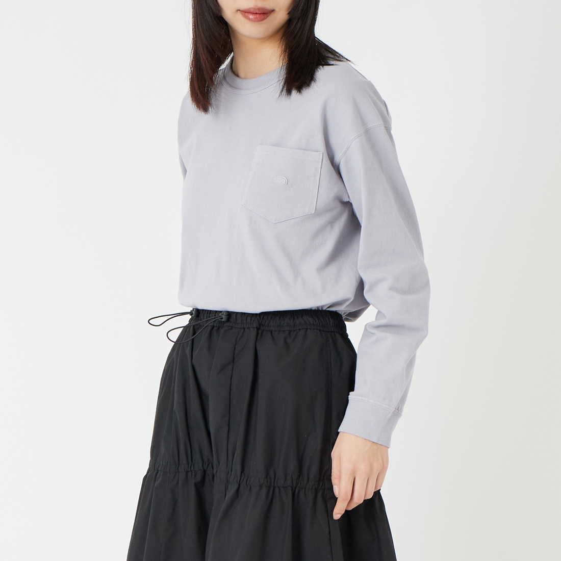 THE NORTH FACE PURPLE LABEL [ザ ノースフェイス パープルレーベル] 8オンスフィールド ロングスリーブポケットTシャツ [N25FT063] OW OFF WHI &&モデル身長：167cm 着用サイズ：WS&&