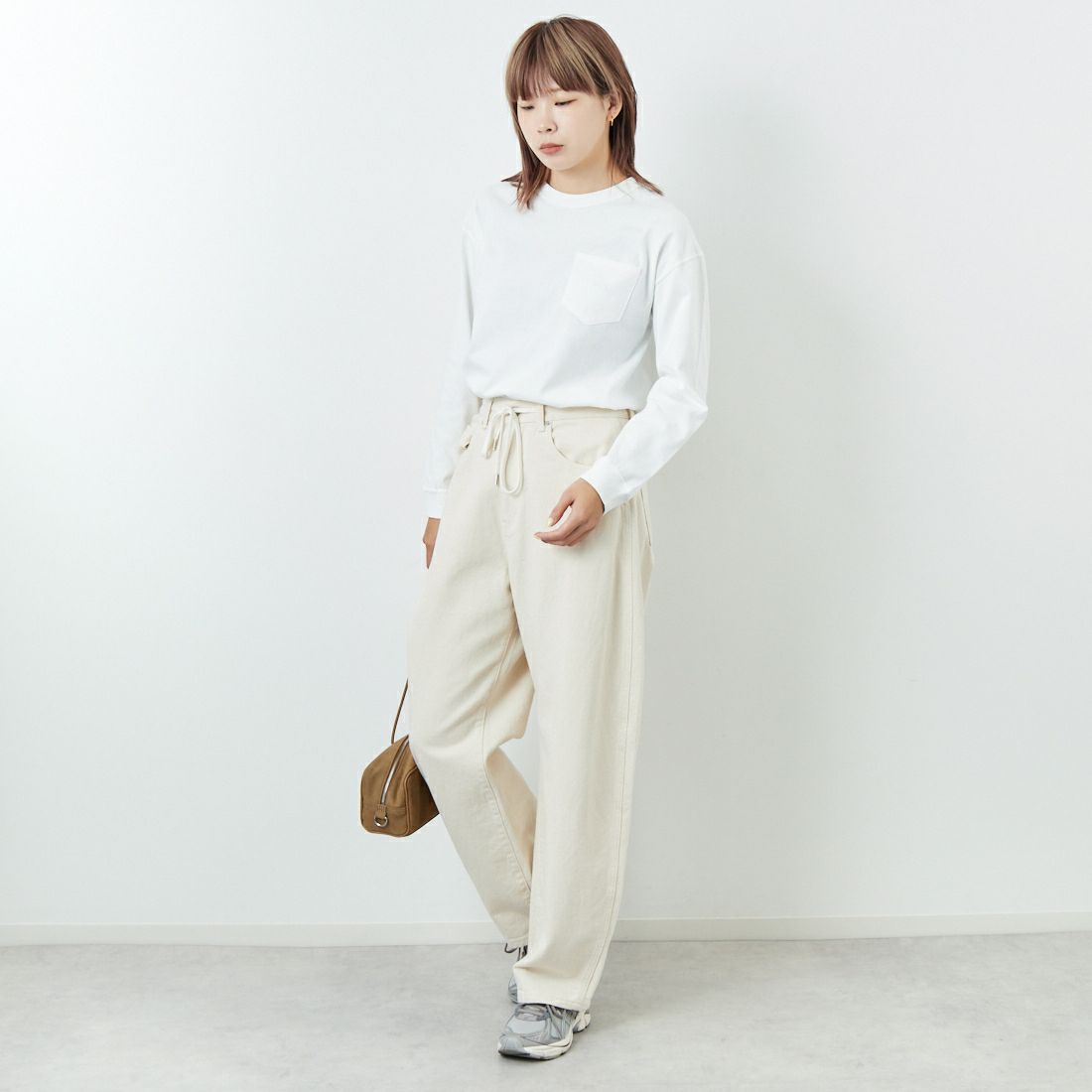 THE NORTH FACE PURPLE LABEL [ザ ノースフェイス パープルレーベル] 8オンスフィールド ロングスリーブポケットTシャツ [N25FT063] OW OFF WHI &&モデル身長：167cm 着用サイズ：WS&&