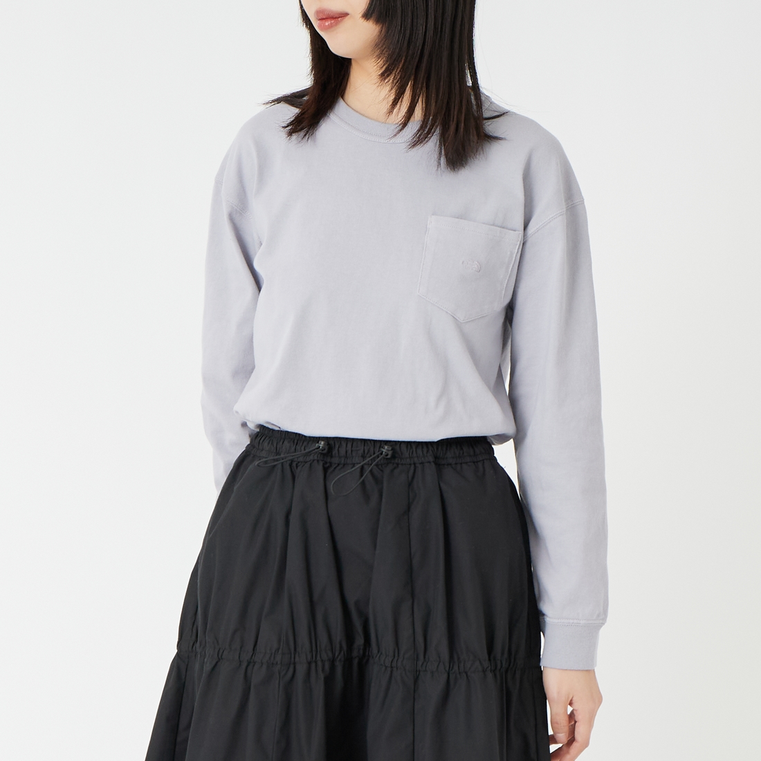 THE NORTH FACE PURPLE LABEL [ザ ノースフェイス パープルレーベル] 8オンスフィールド ロングスリーブポケットTシャツ [N25FT063] OW OFF WHI &&モデル身長：167cm 着用サイズ：WS&&