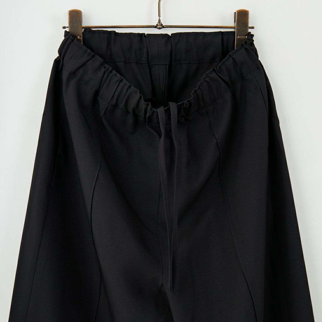 anuke [アンヌーク] ピンタックワイドパンツ [62520730] BLK