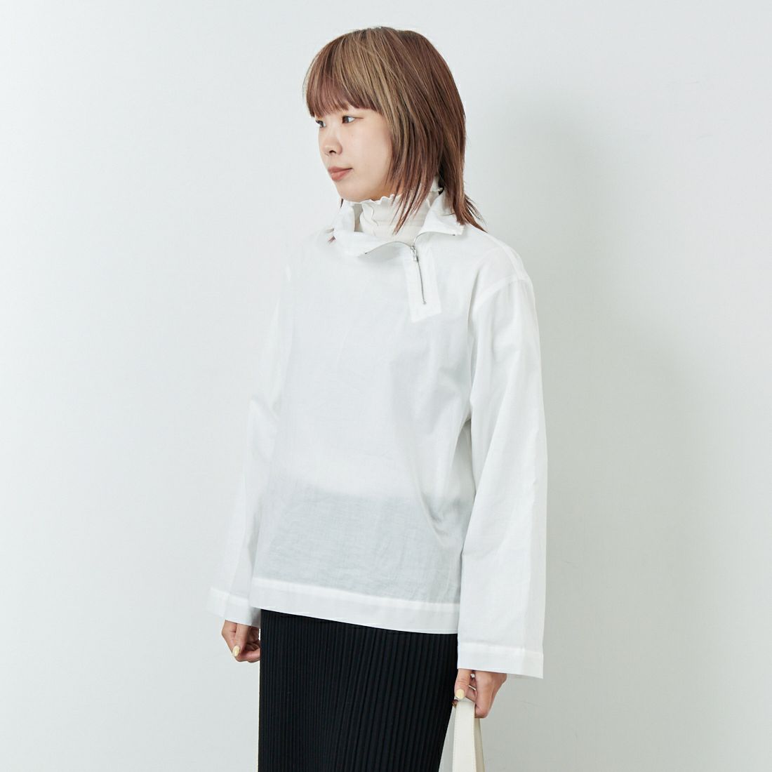 mizuiro ind [ミズイロインド] リブハイネックカラープルオーバー [3-230105] 11 O.WHITE &&モデル身長：167cm 着用サイズ：F&&