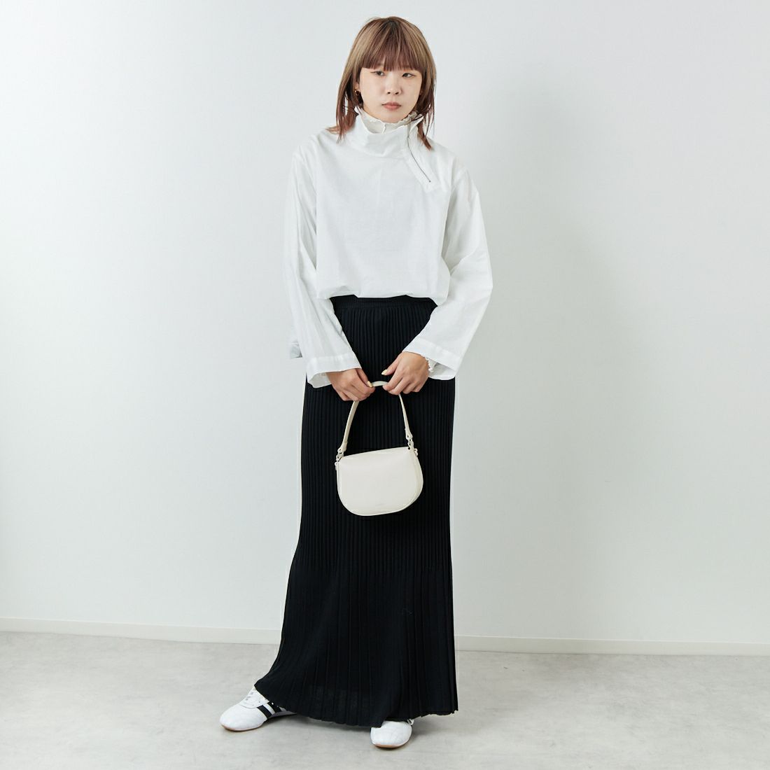 mizuiro ind [ミズイロインド] リブハイネックカラープルオーバー [3-230105] 11 O.WHITE &&モデル身長：167cm 着用サイズ：F&&