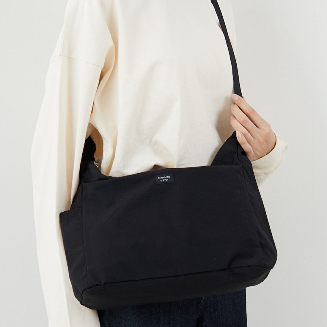 11 BLACK