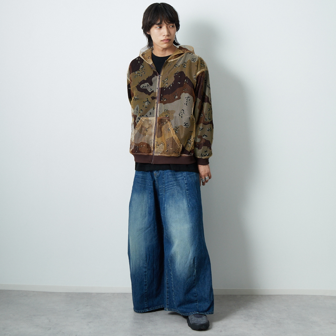 Needles [ニードルズ] ヒザデルバギーデニムパンツ [RW233] A INDIGO &&モデル身長：179cm 着用サイズ：S&&