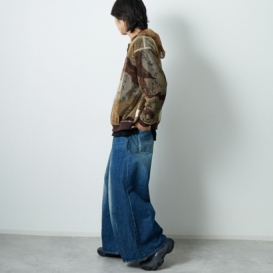 Needles [ニードルズ] ヒザデルバギーデニムパンツ [RW233] A INDIGO &&モデル身長：179cm 着用サイズ：S&&