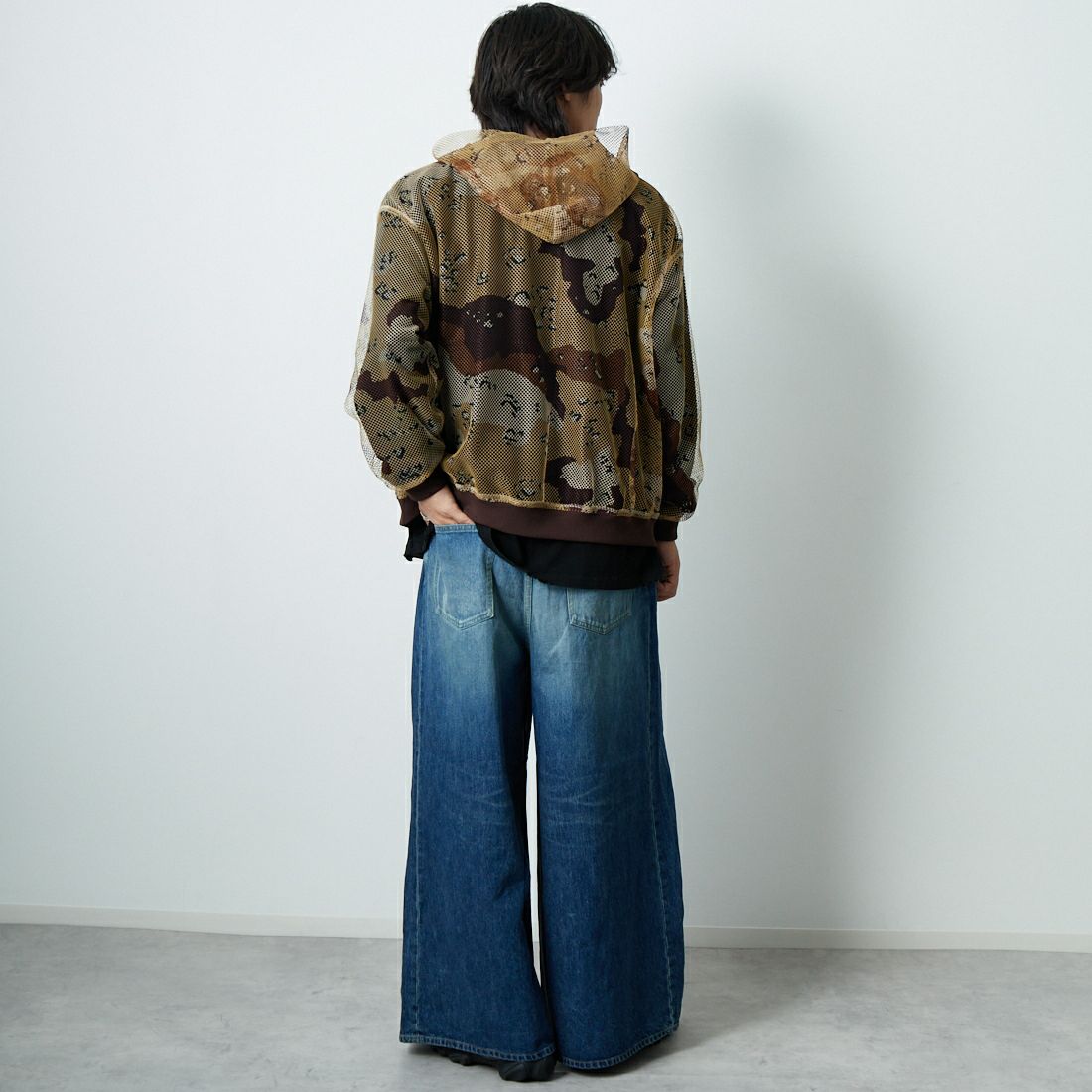 Needles [ニードルズ] ヒザデルバギーデニムパンツ [RW233] A INDIGO &&モデル身長：179cm 着用サイズ：S&&