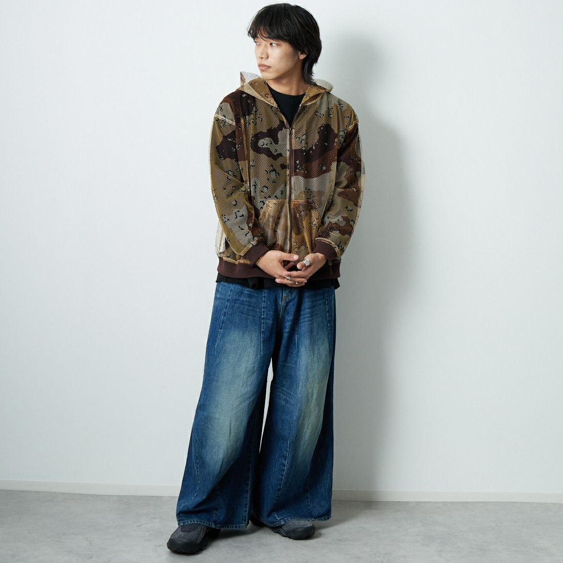 Needles [ニードルズ] ヒザデルバギーデニムパンツ [RW233] A INDIGO &&モデル身長：179cm 着用サイズ：S&&