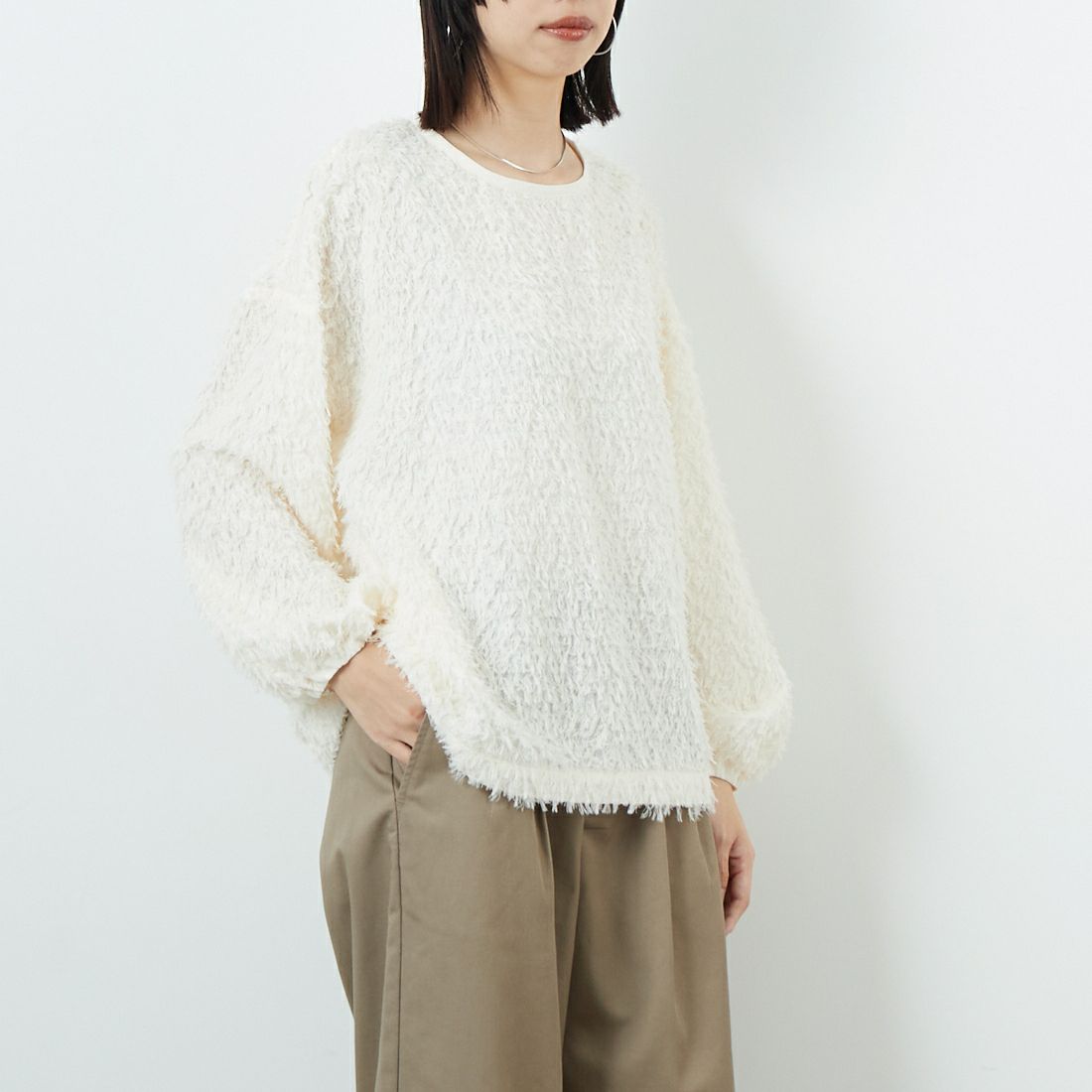 STELLA CIFFON [ステラシフォン] シアーカットジャガードブラウス [ST3-26406] 02 WHITE &&モデル身長：162cm 着用サイズ：36&&