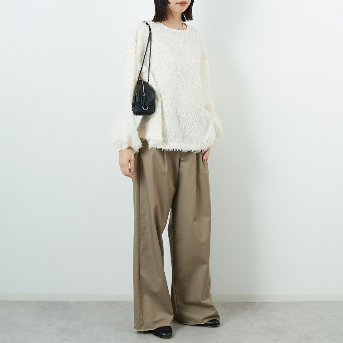 STELLA CIFFON [ステラシフォン] シアーカットジャガードブラウス [ST3-26406] 02 WHITE &&モデル身長：162cm 着用サイズ：36&&