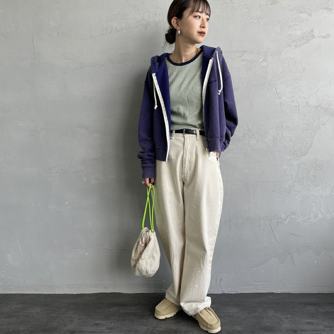 Health knit [ヘルスニット] 別注 ショート丈 クラシックスウェットジップパーカー [HR25F-L270IN-JF] NAVY &&モデル身長：150cm 着用サイズ：F&&