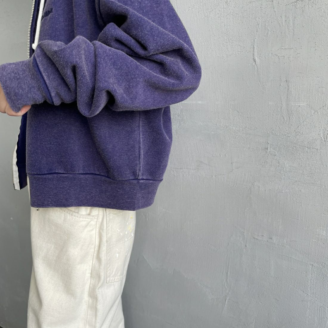Health knit [ヘルスニット] 別注 ショート丈 クラシックスウェットジップパーカー [HR25F-L270IN-JF] NAVY &&モデル身長：150cm 着用サイズ：F&&
