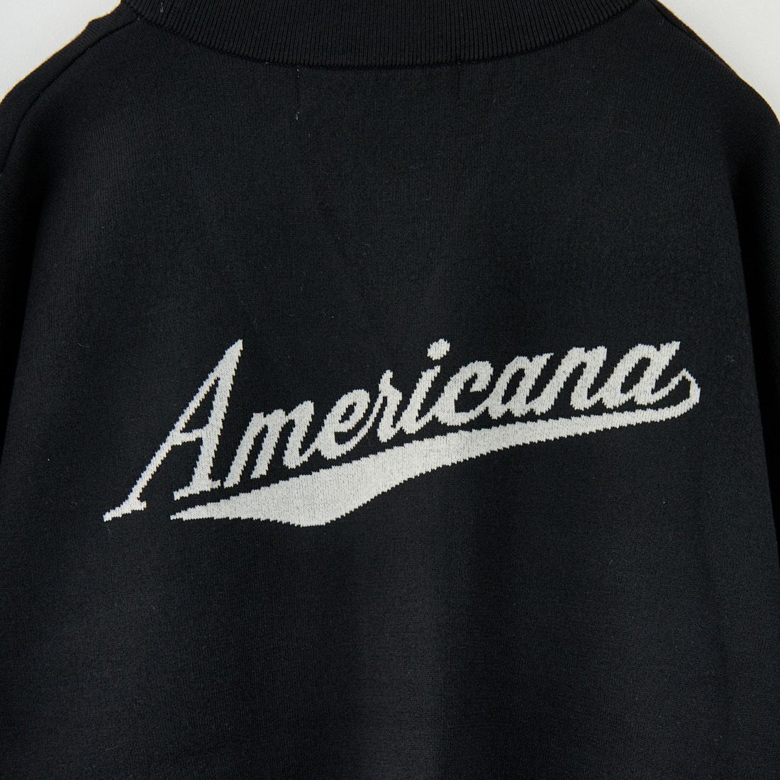 Americana × JEANS FACTORY [アメリカーナ × ジーンズファクトリー] 別注 バックロゴ ショート丈Vネックカーディガン [ASO-C-004-2-JF] ﾌﾞﾗｯｸ