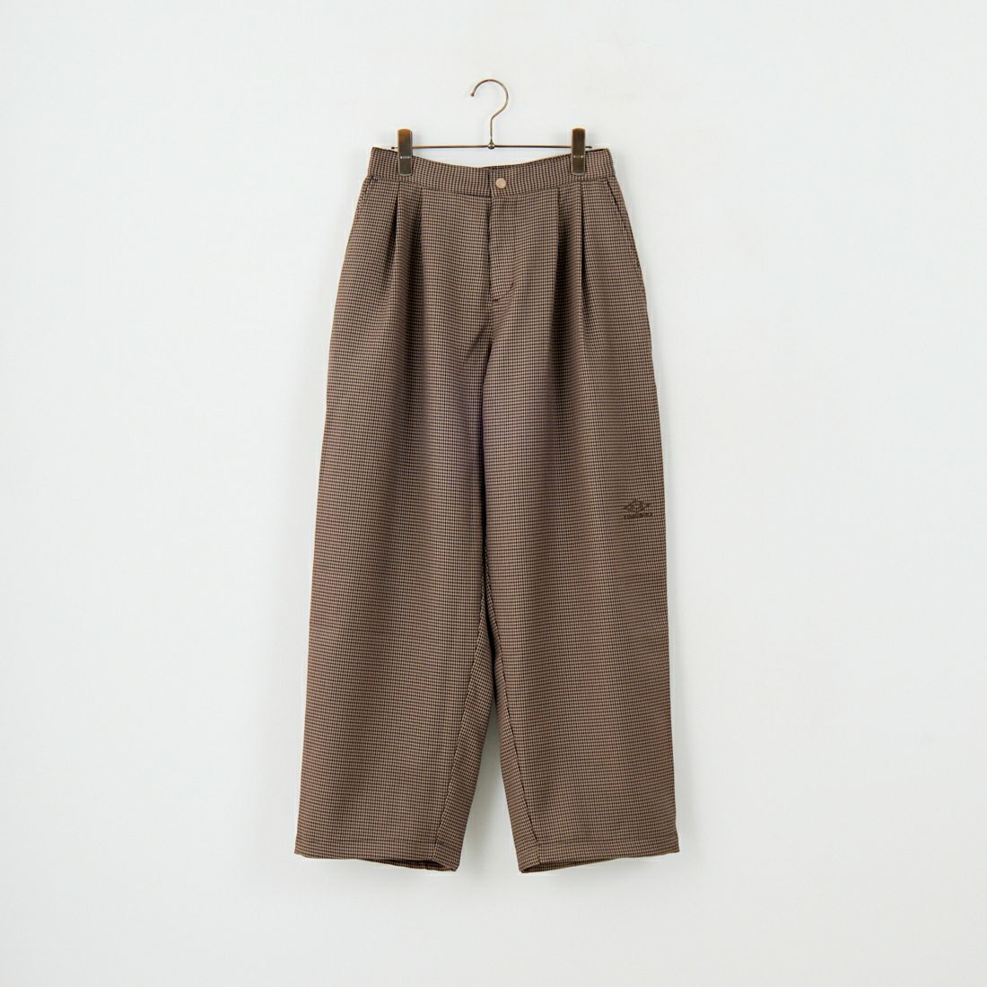 UMBRO [アンブロ] 別注 ワンポイント刺繍ロゴ トラックパンツ [KBT126-NK-PT2-MS-JF] CHECK