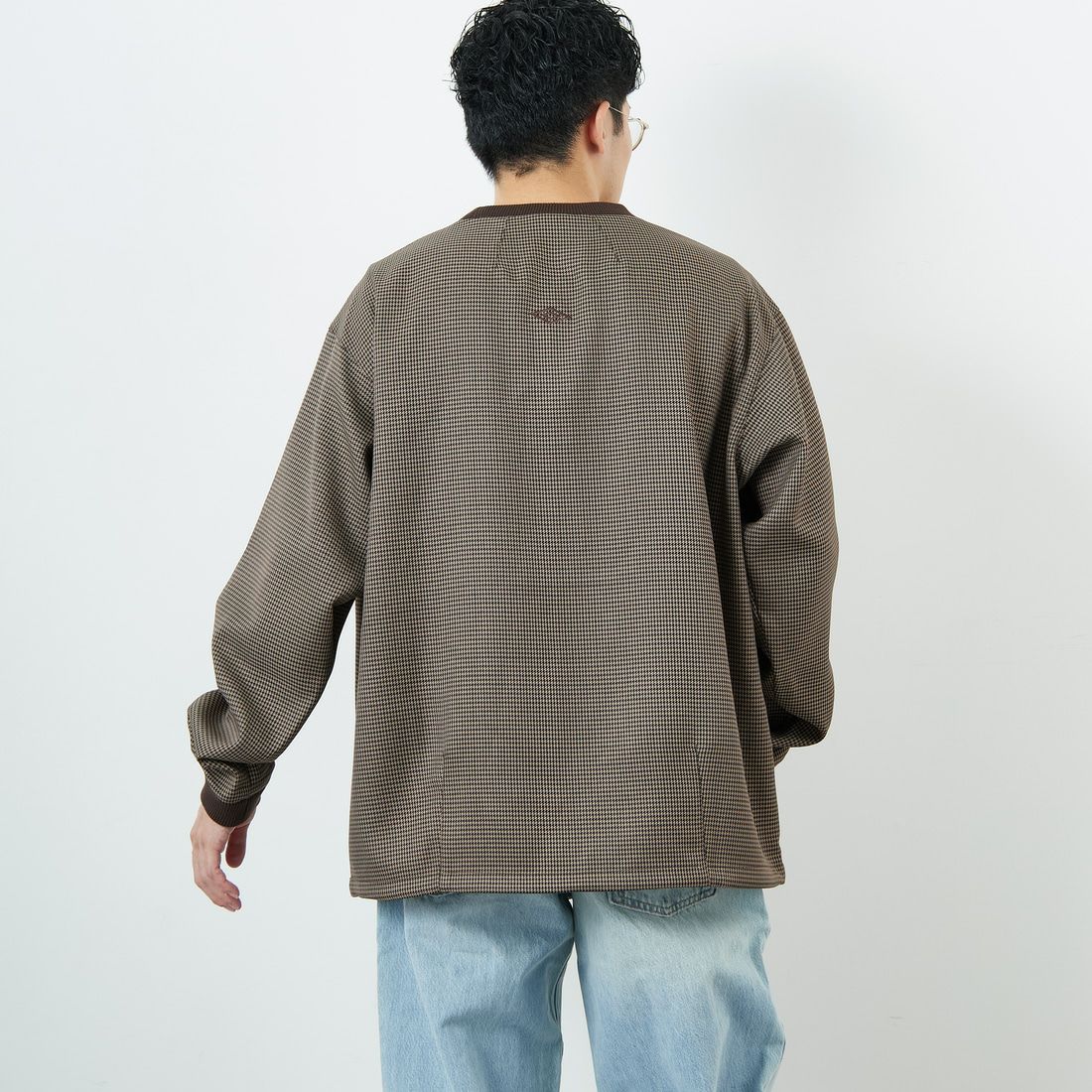 UMBRO [アンブロ] 別注 ワンポイント刺繍ロゴ ドローコードスウェット [KBT126-NK-PO2-MS-JF] CHECK &&モデル身長：168cm 着用サイズ：L&&