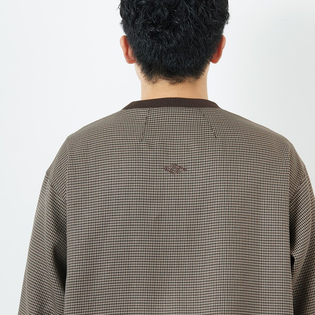 UMBRO [アンブロ] 別注 ワンポイント刺繍ロゴ ドローコードスウェット [KBT126-NK-PO2-MS-JF] CHECK &&モデル身長：168cm 着用サイズ：L&&