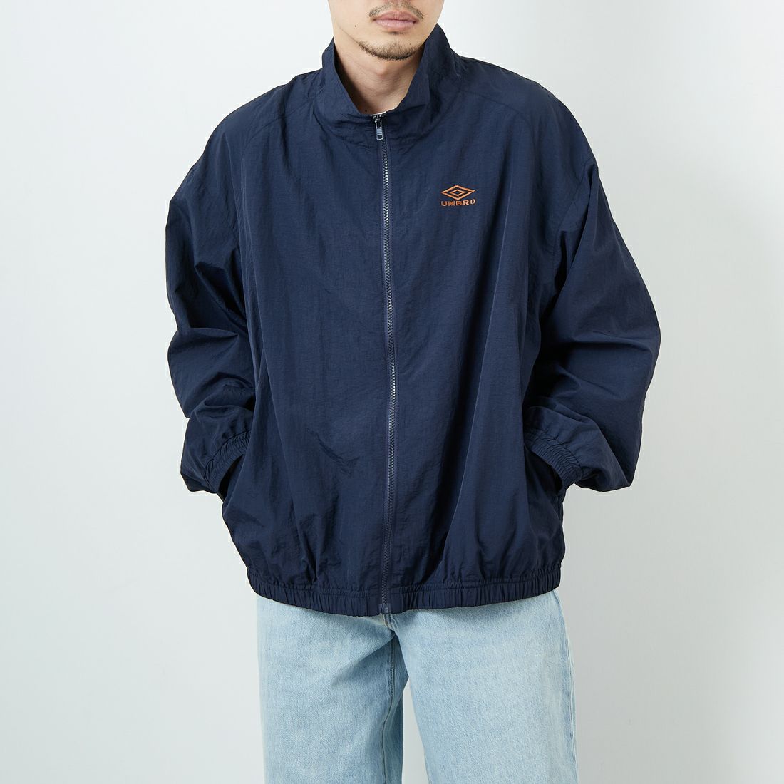 UMBRO [アンブロ] 別注 ナイロントラックブルゾン [KBT126-NK