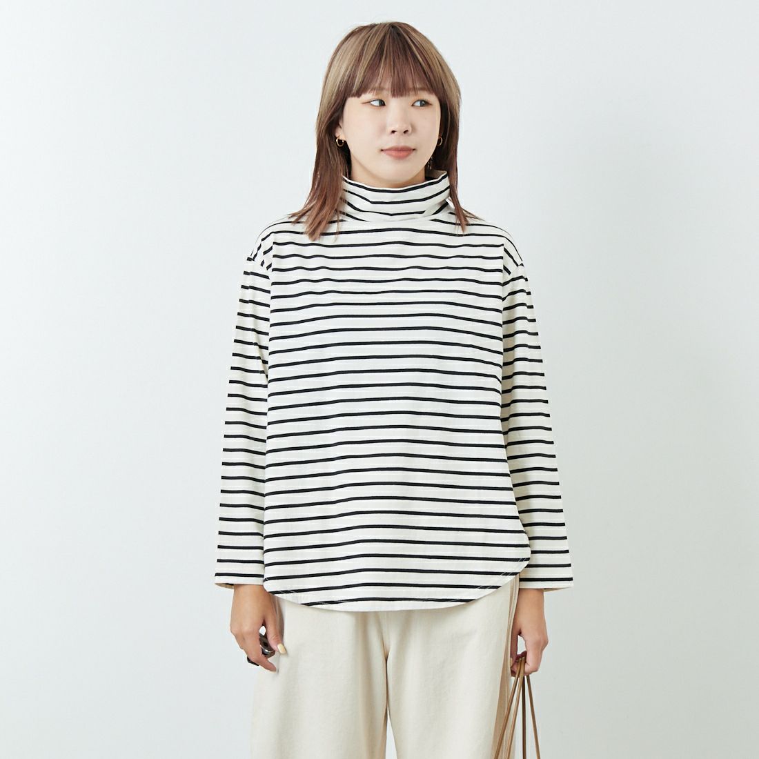 9L BORDER&&モデル身長：167cm 着用サイズ：F&&