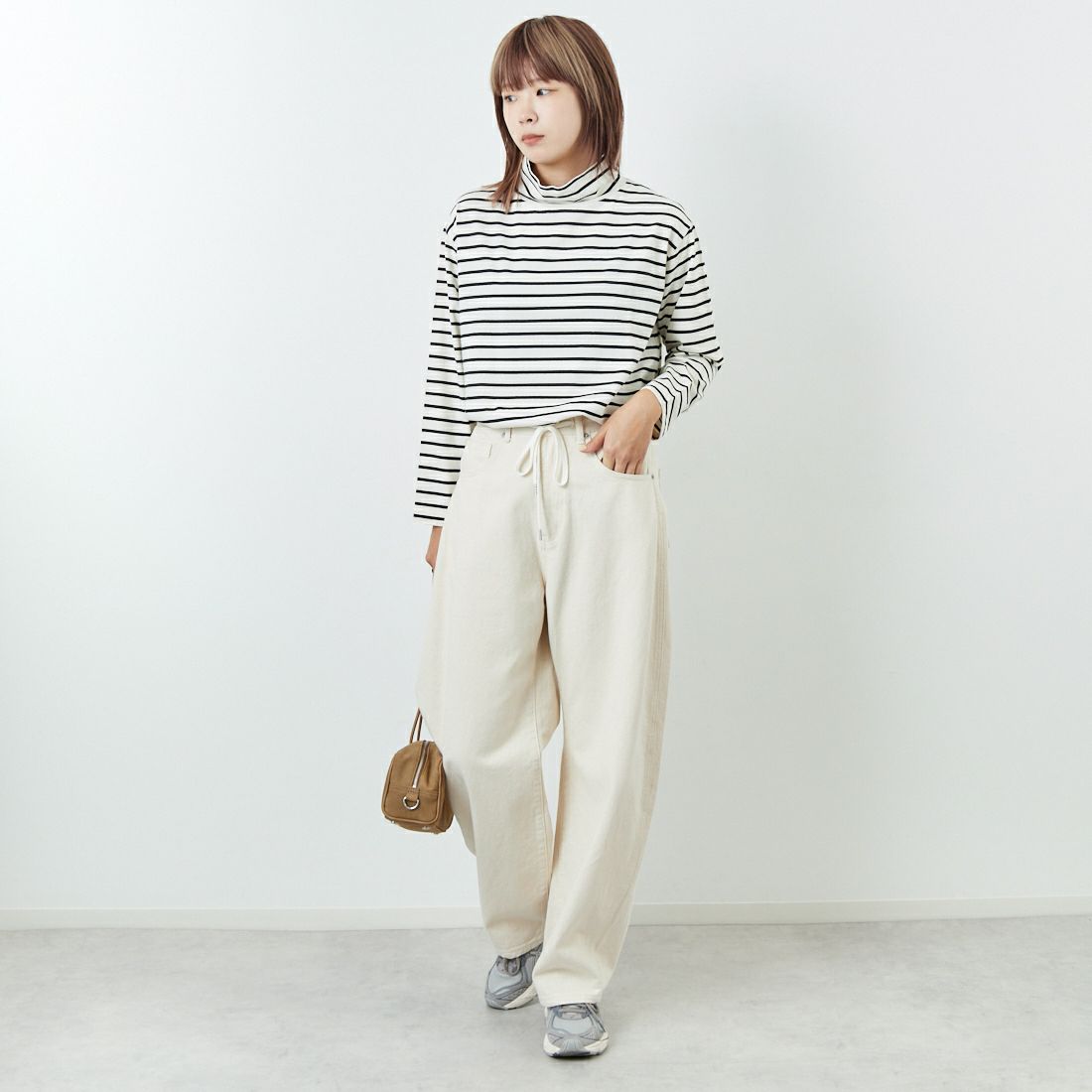 tumugu: [ツムグ] 裾ラウンドハイネックロングボーダーTシャツ [TC22301-BA] 9L BORDER &&モデル身長：167cm 着用サイズ：F&&