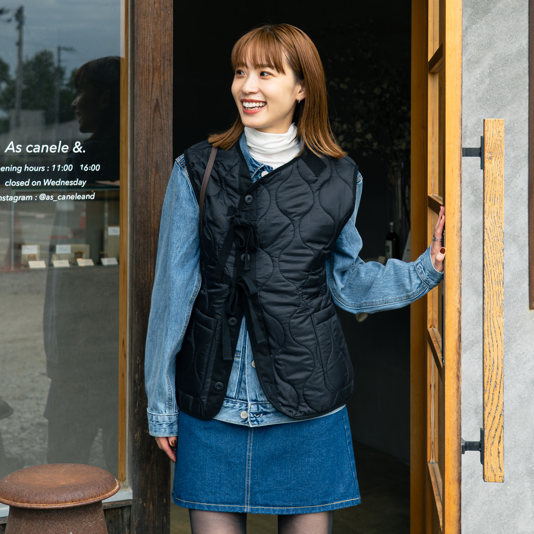 MILITARY [ミリタリー] 別注 フロントリボンキルティングベスト [T-24789000-JF] IVORY &&モデル身長：167cm 着用サイズ：M&&