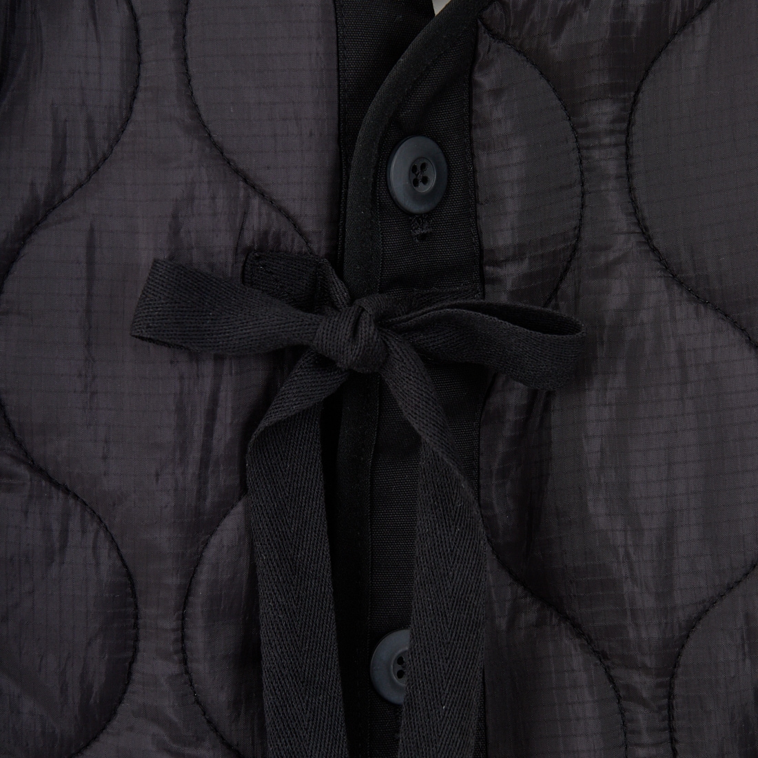 MILITARY [ミリタリー] 別注 フロントリボンキルティングベスト [T-24789000-JF] BLACK