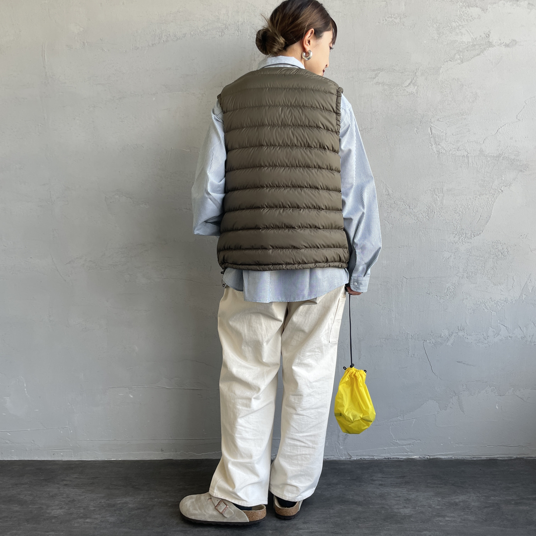 DANTON [ダントン] インナーダウン クルーネックベスト [DT-A0002RRT] OLIVE &&モデル身長：150cm 着用サイズ：M&&