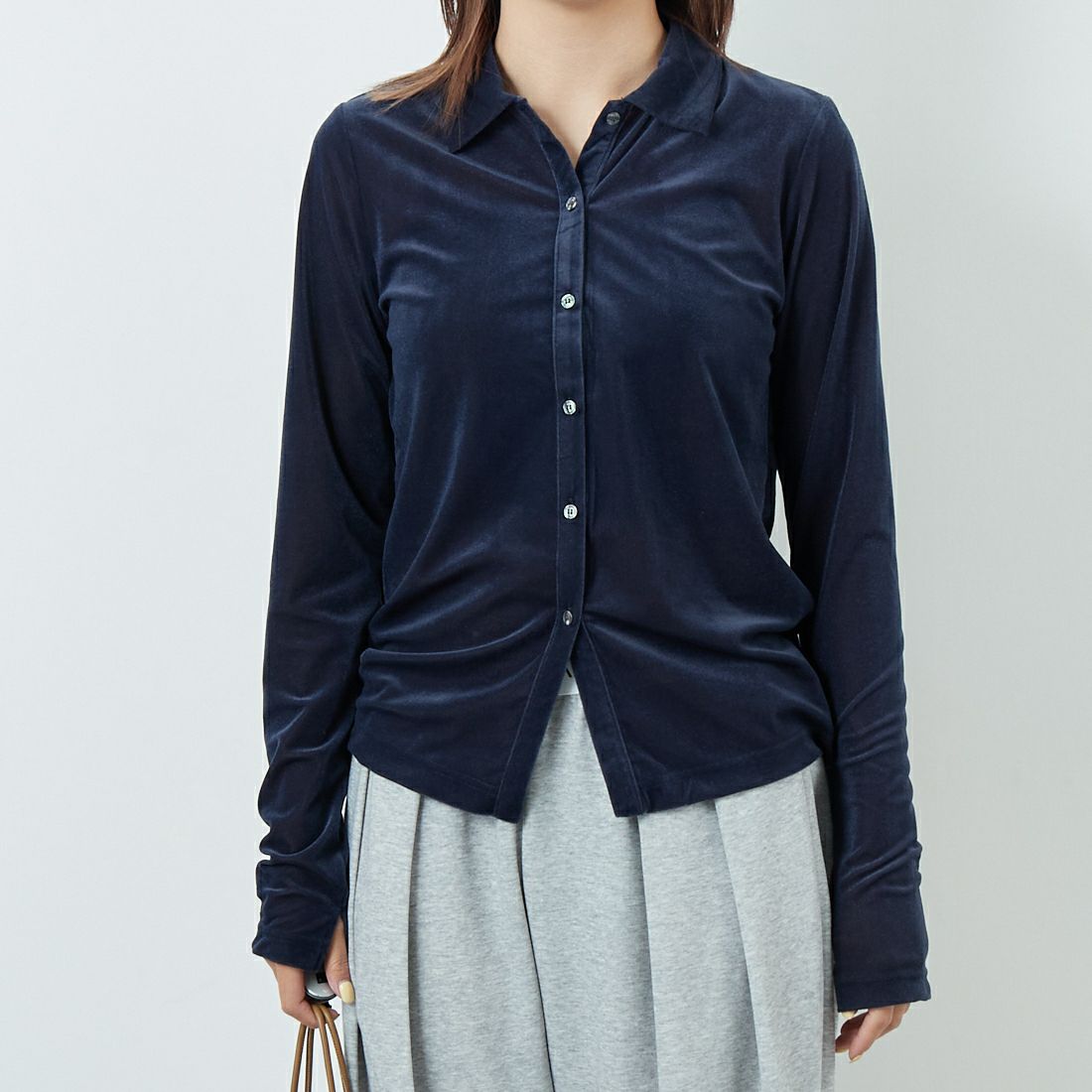 hwyl [ヒュイル] ベロアシャツ [55285554] ﾈｲﾋﾞｰ &&モデル身長：167cm 着用サイズ：2&&
