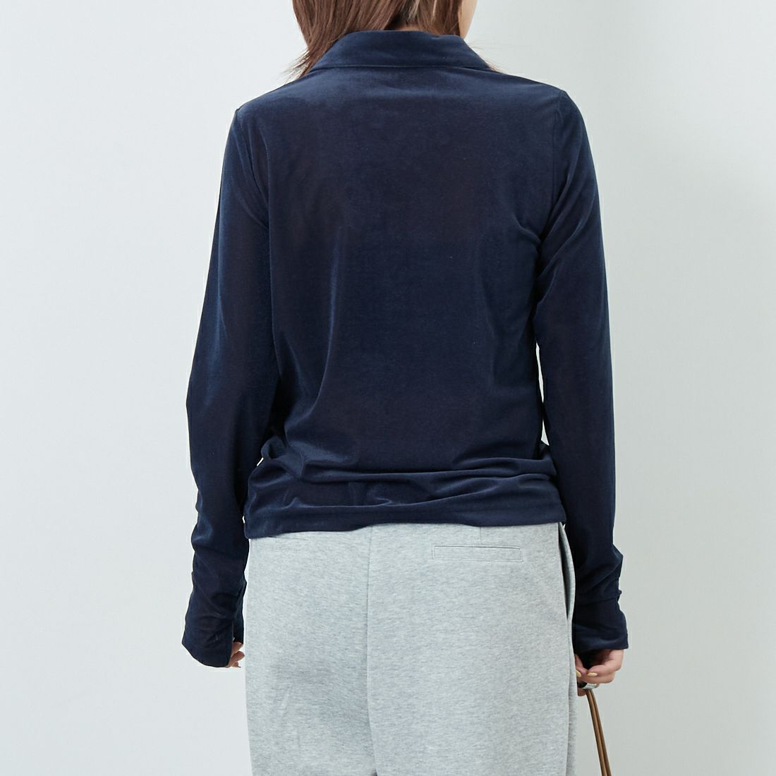 hwyl [ヒュイル] ベロアシャツ [55285554] ﾈｲﾋﾞｰ &&モデル身長：167cm 着用サイズ：2&&