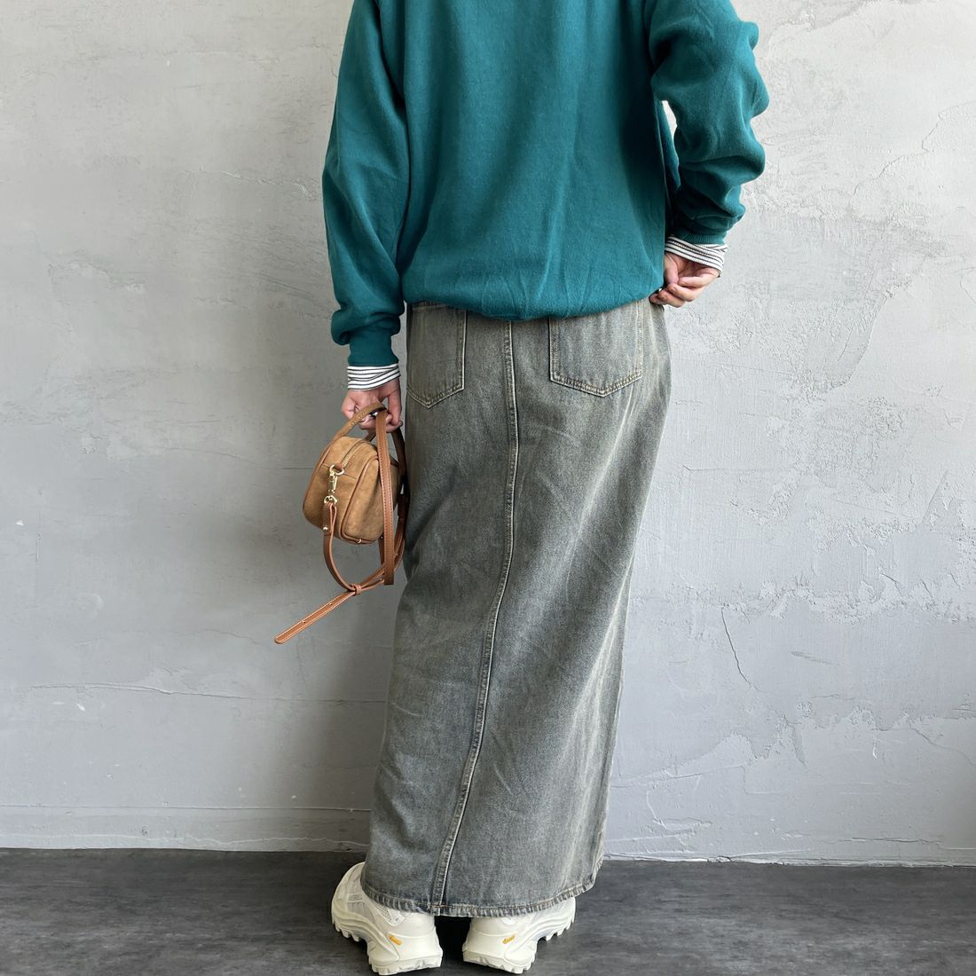 Jeans Factory Clothes [ジーンズファクトリークローズ] コットンデニムナロースカート [JFC-254-066] T.ACID BLU &&モデル身長：158cm 着用サイズ：M&&