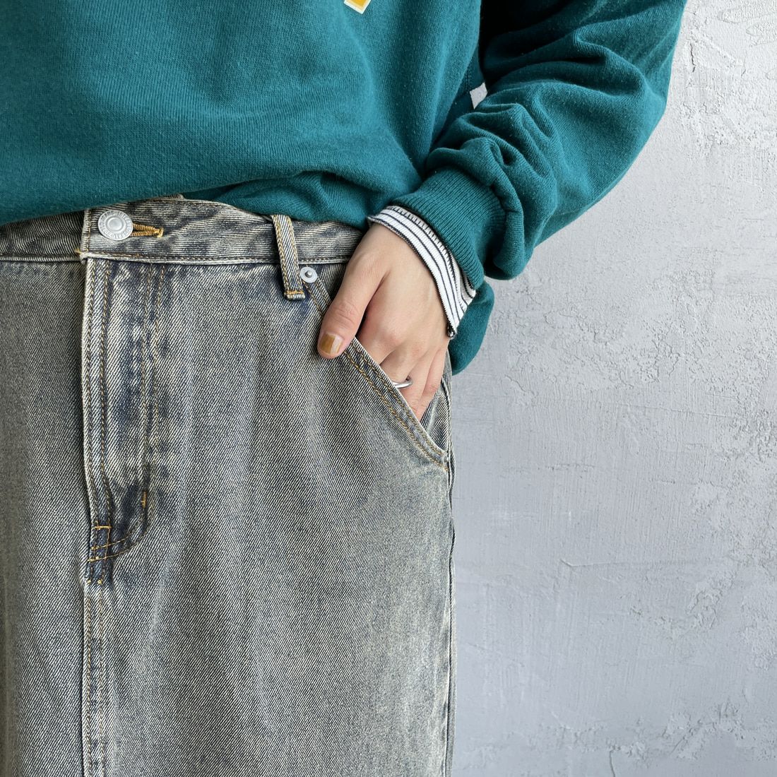 Jeans Factory Clothes [ジーンズファクトリークローズ] コットンデニムナロースカート [JFC-254-066] T.ACID BLU &&モデル身長：158cm 着用サイズ：M&&