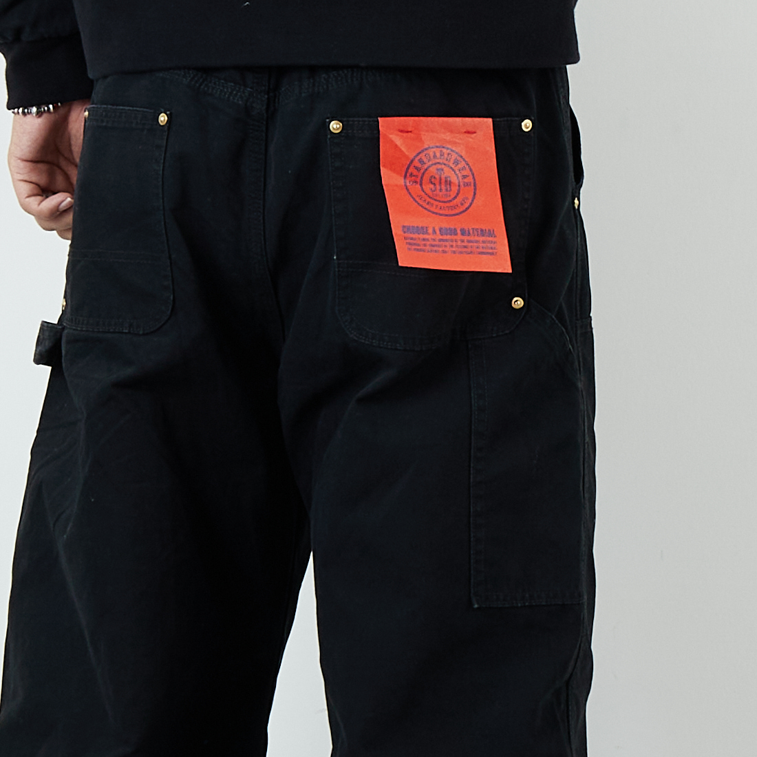Jeans Factory Clothes [ジーンズファクトリークローズ] STANDARD ダブルニーダックカーブペインターパンツ [JFC-254-064] BLACK &&モデル身長：179cm 着用サイズ：L&&