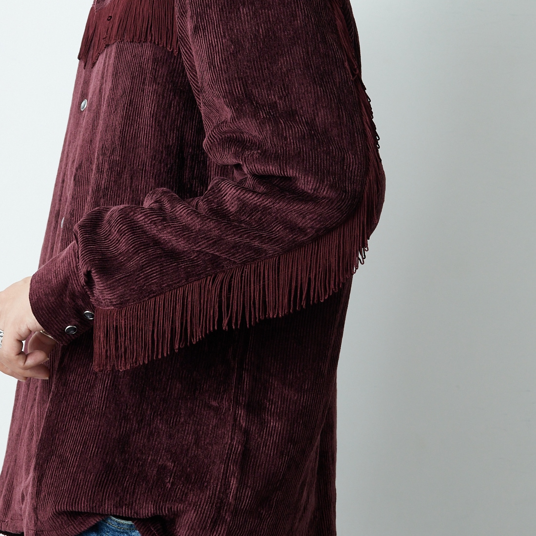 Needles [ニードルズ] フリンジオープンカラーシャツ [RW261] B BURGUNDY &&モデル身長：179cm 着用サイズ：M&&
