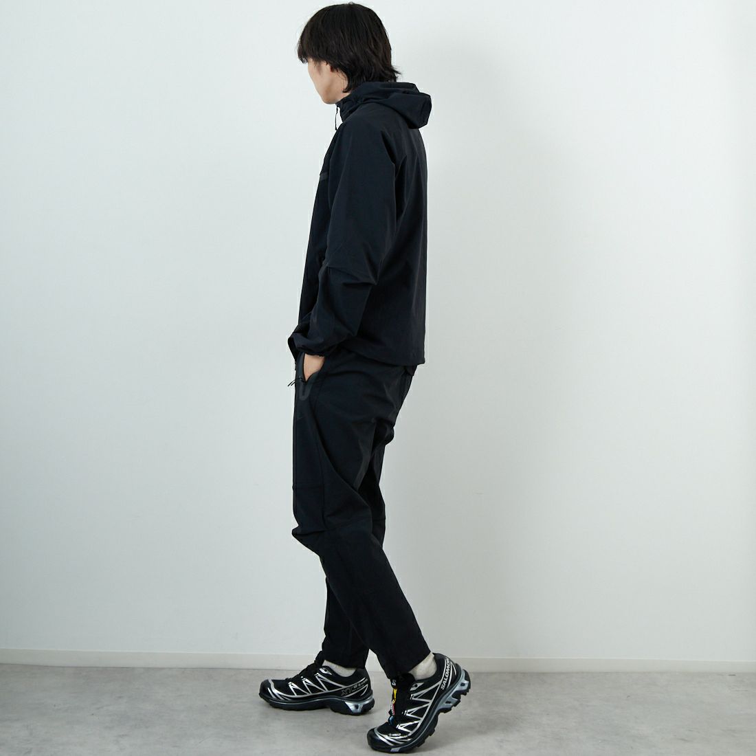 NIKE [ナイキ] ウィンドランナー フルジップウーブンジャケット [HM7152] 010 ﾌﾞﾗｯｸ &&モデル身長：179cm 着用サイズ：M&&