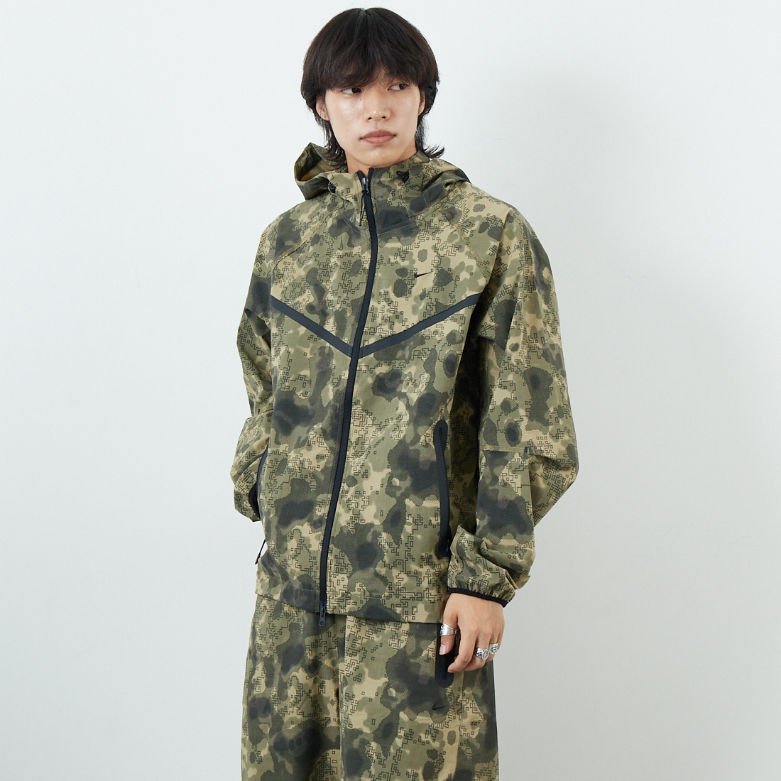 NIKE テック ウーブンカモパンツ NIKE テック ウーブンカモパンツ NIKE [ナイキ] Dri-FIT ウィンド