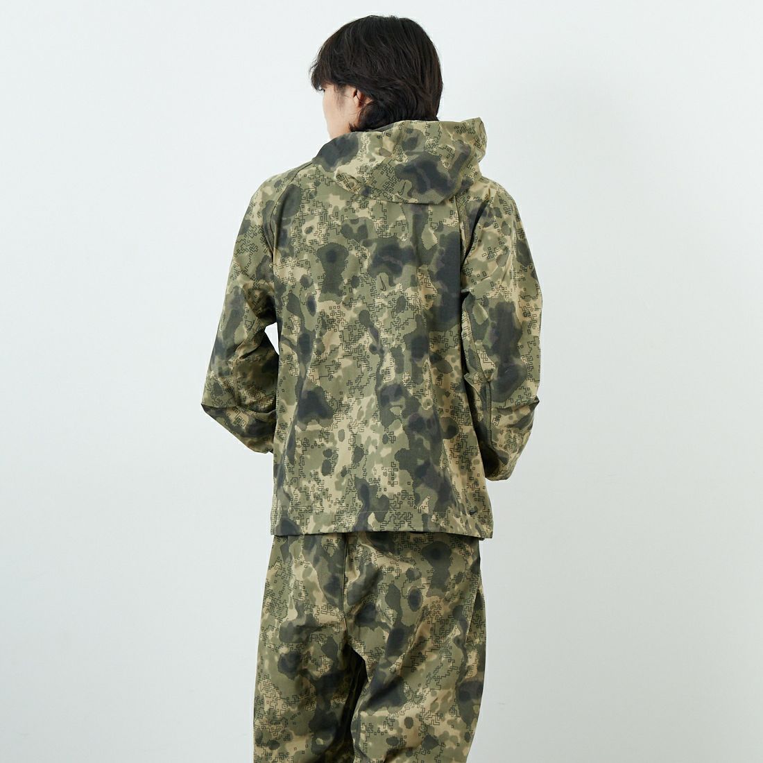 NIKE [ナイキ] Dri-FIT ウィンドランナー ウーブンカモ柄ジャケット [HV0980] 210 NEUTRA &&モデル身長：179cm 着用サイズ：M&&
