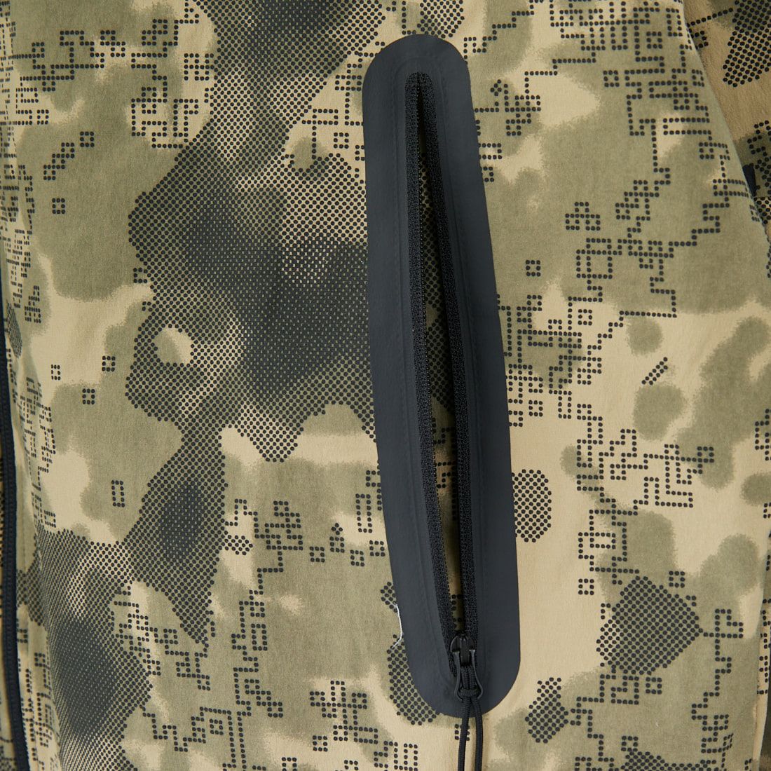 NIKE [ナイキ] Dri-FIT ウィンドランナー ウーブンカモ柄ジャケット [HV0980] 210 NEUTRA