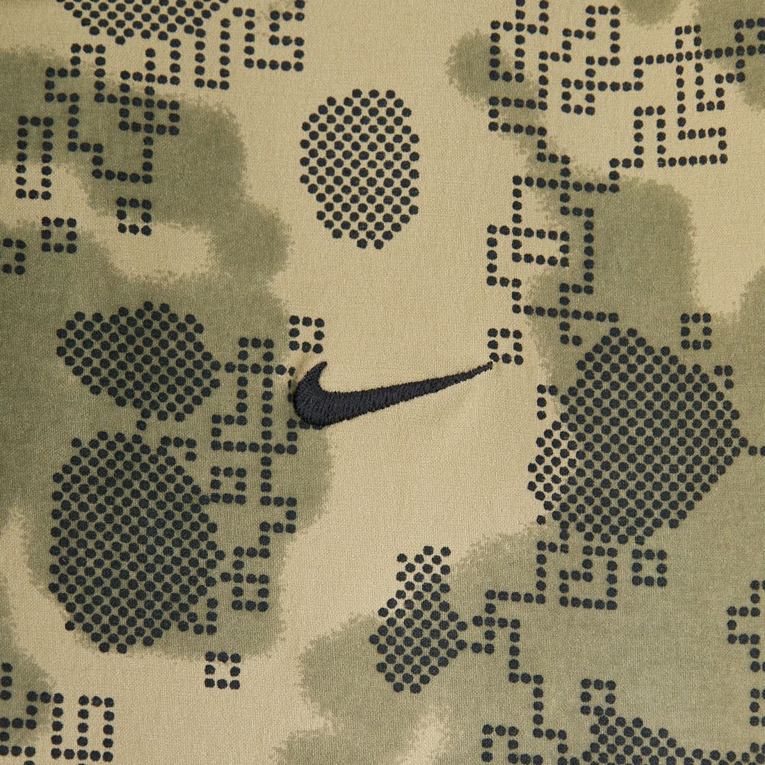 NIKE [ナイキ] Dri-FIT ウィンドランナー ウーブンカモ柄ジャケット [HV0980] 210 NEUTRA